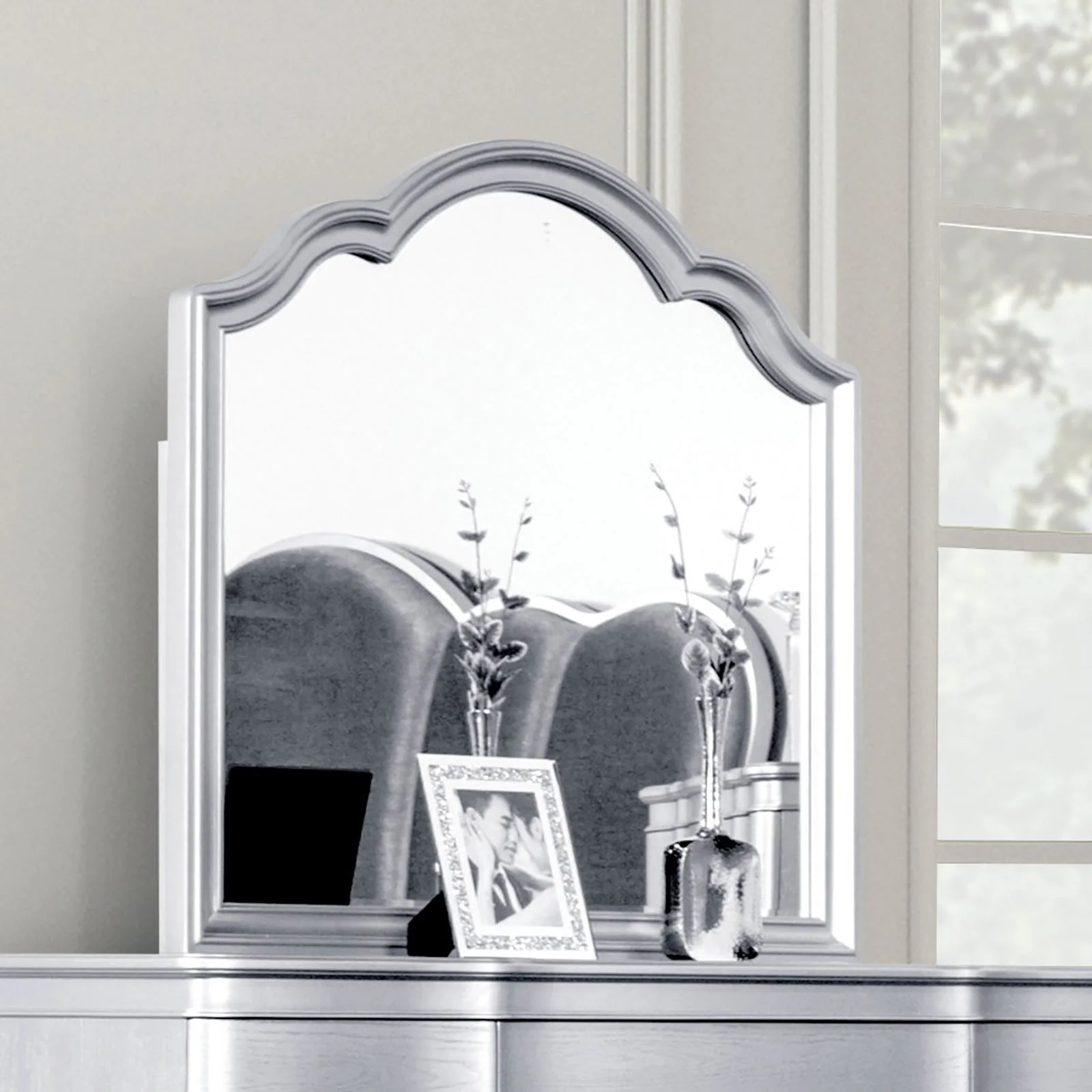 Eleanora Silver Queen 5 Piece Bedroom Set w/Chest - Image 4