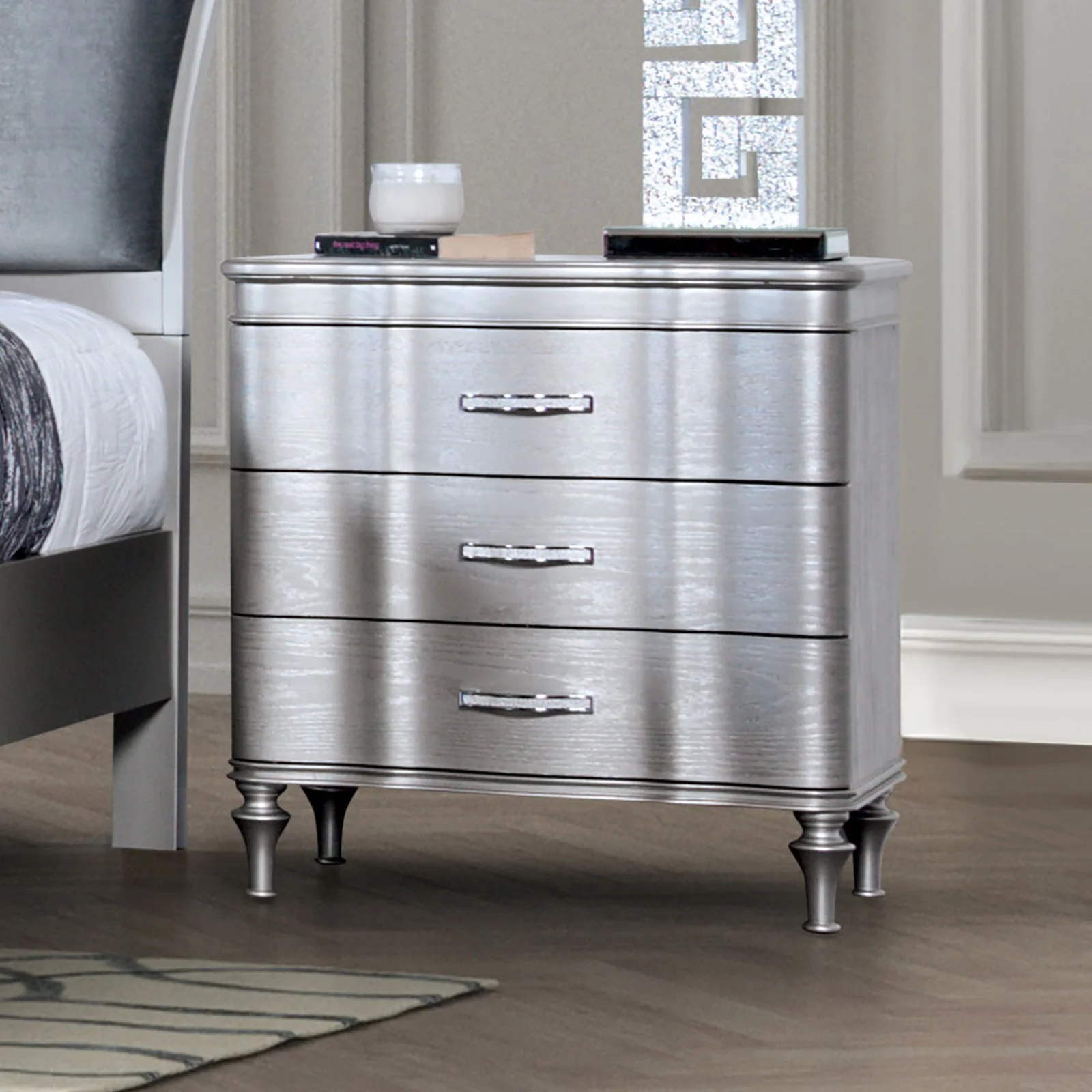 Eleanora Silver Queen 5 Piece Bedroom Set w/Chest - Image 5