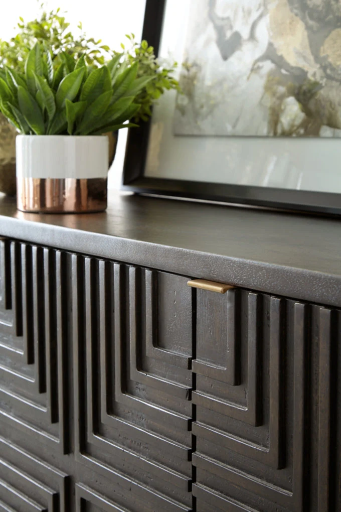 Elinmore Accent Cabinet - Image 7
