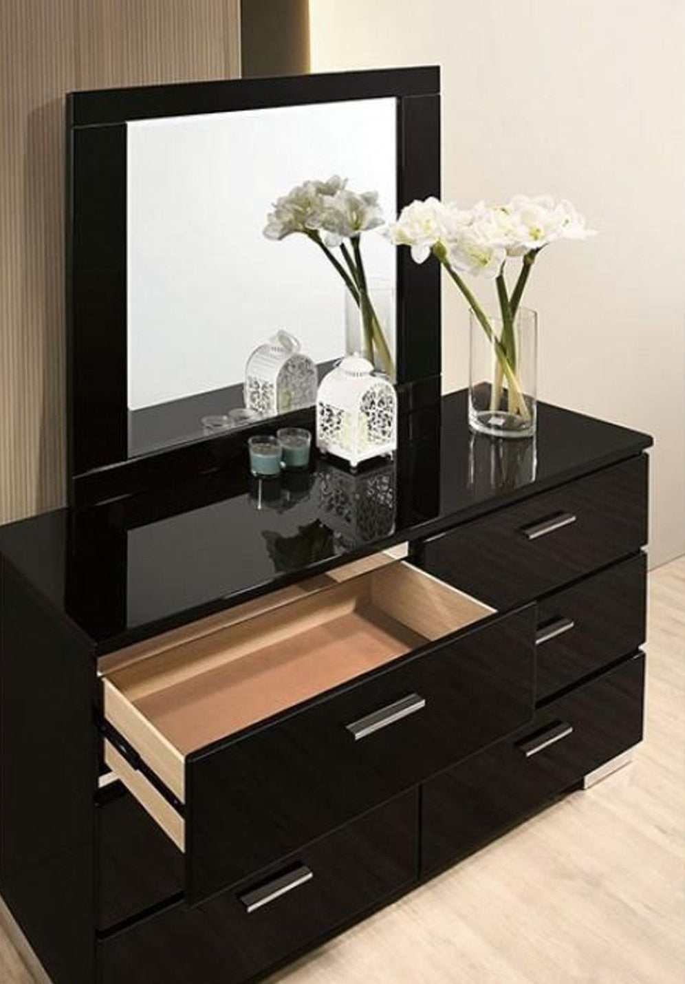 Erlach Black & Chrome 4pc Queen Bedroom Set - Image 8