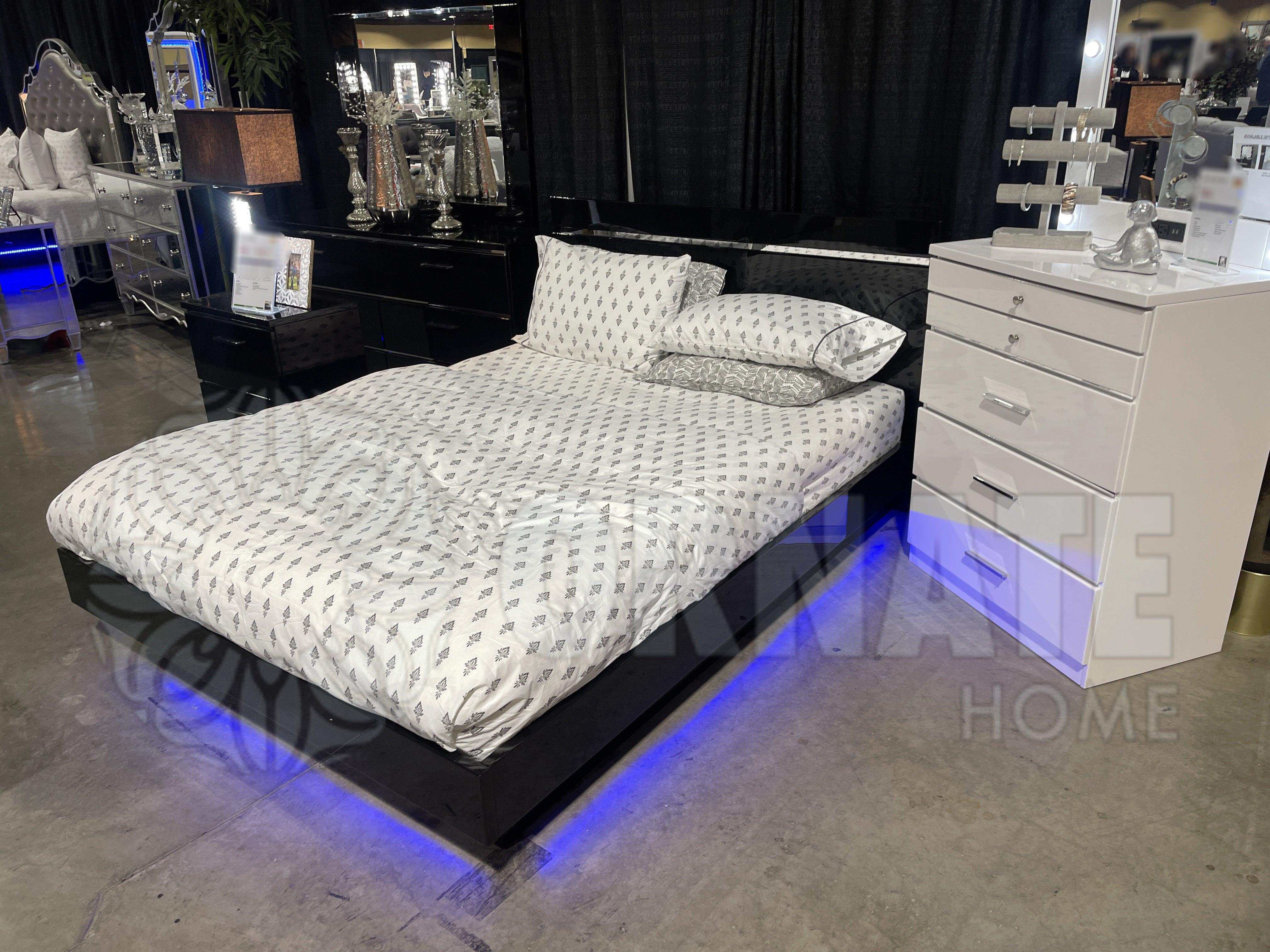 Erlach Black & Chrome Cal. King Panel Bed - Image 6