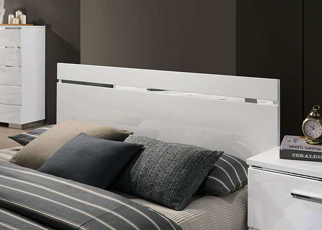 Erlach White/Chrome California King Bed/Chrome - Image 3