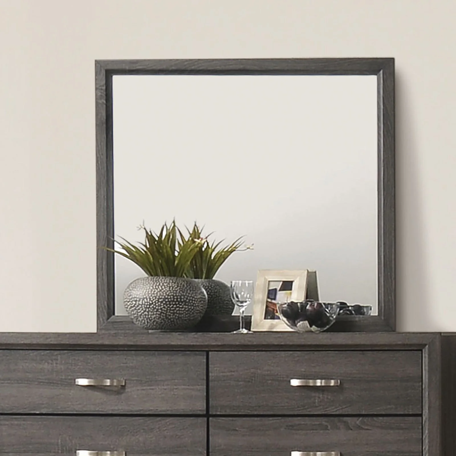 Errico Gray 5 Pc. Queen Bedroom Set w/ 2NS - Image 4