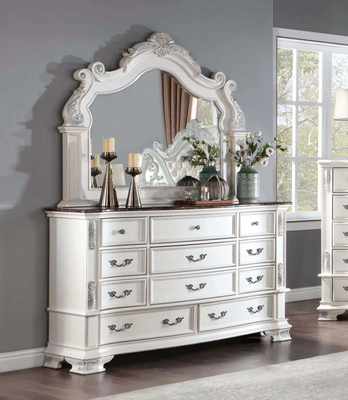 Esparanza Pearl White 5 Pc. Queen Bedroom Set w/ Chest - Image 7