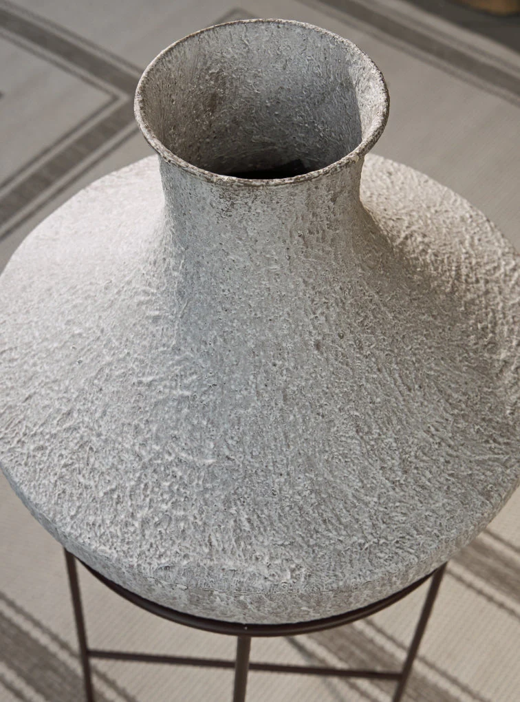 Estonbank Vase - Image 7