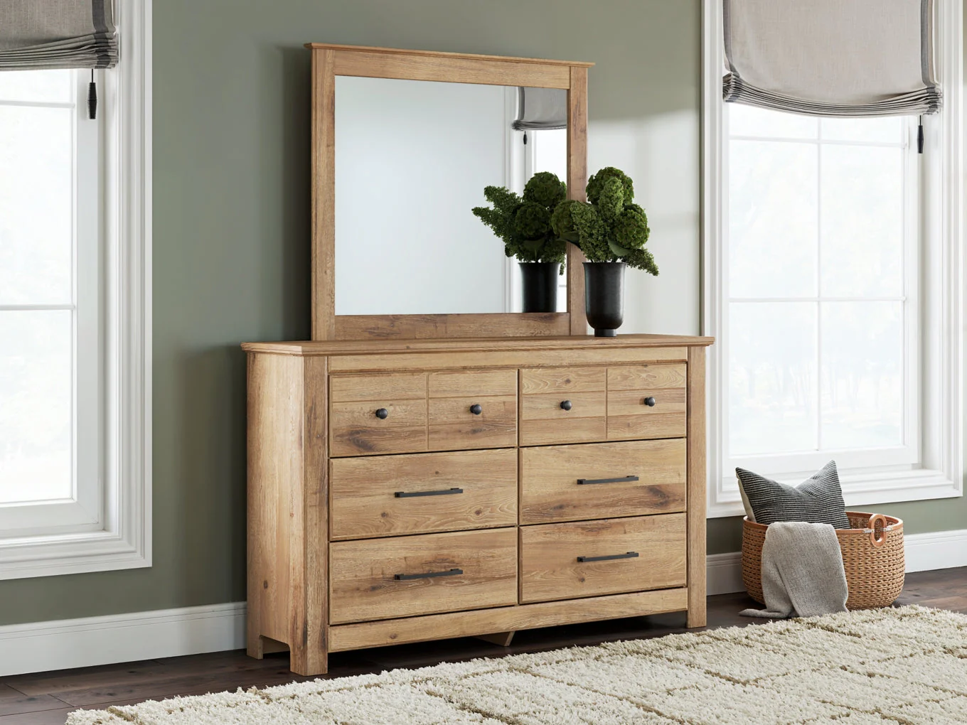 Fenderport Dresser and Mirror - Image 4
