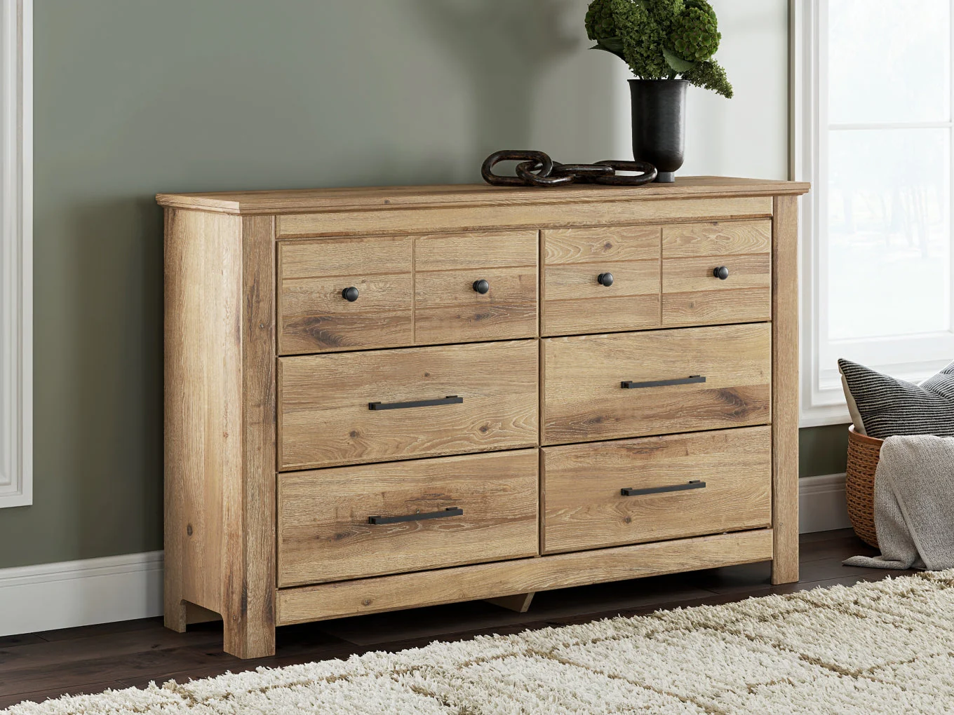 Fenderport Six Drawer Dresser - Image 3