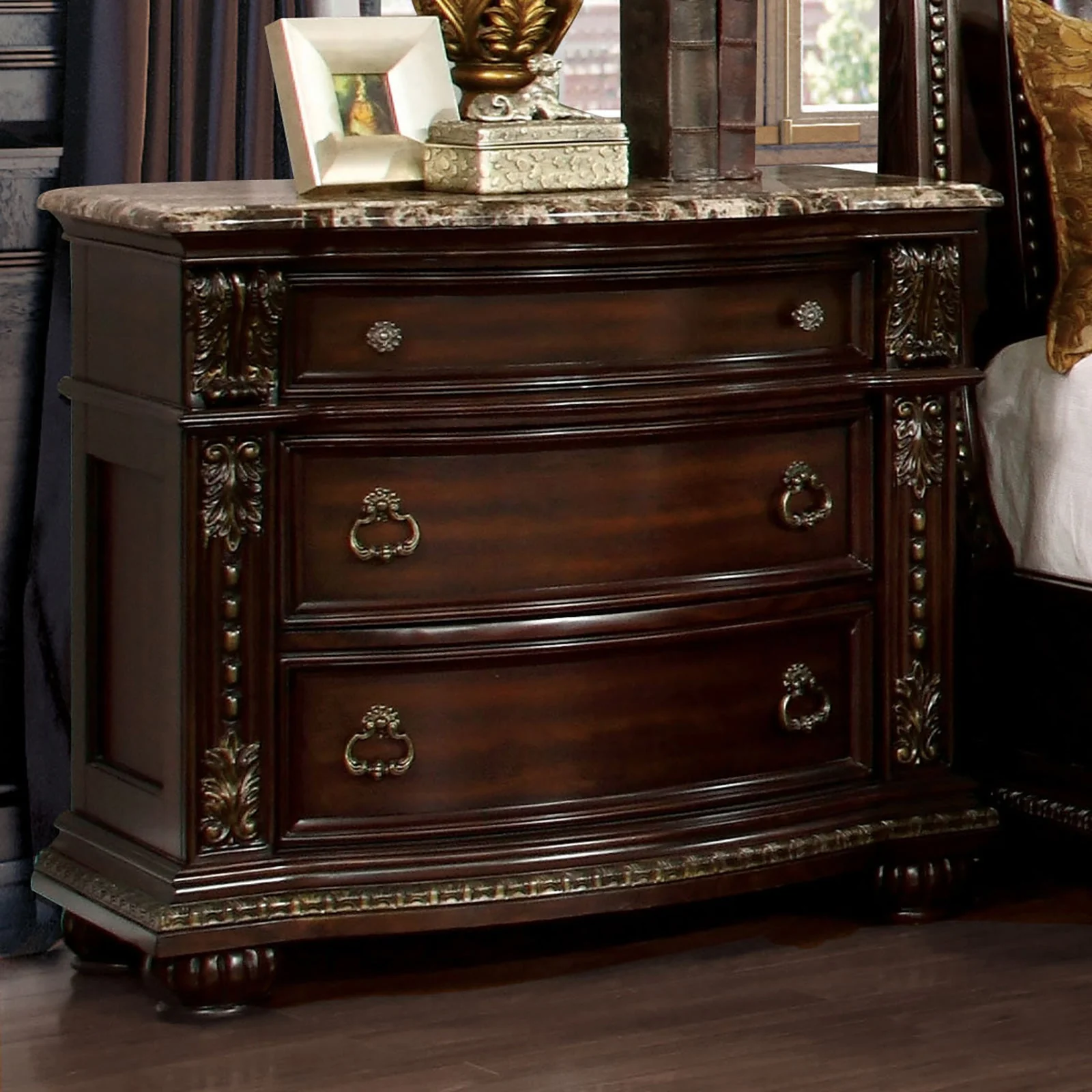 Fromberg Brown Cherry 4 Piece Bedroom Set - Image 3