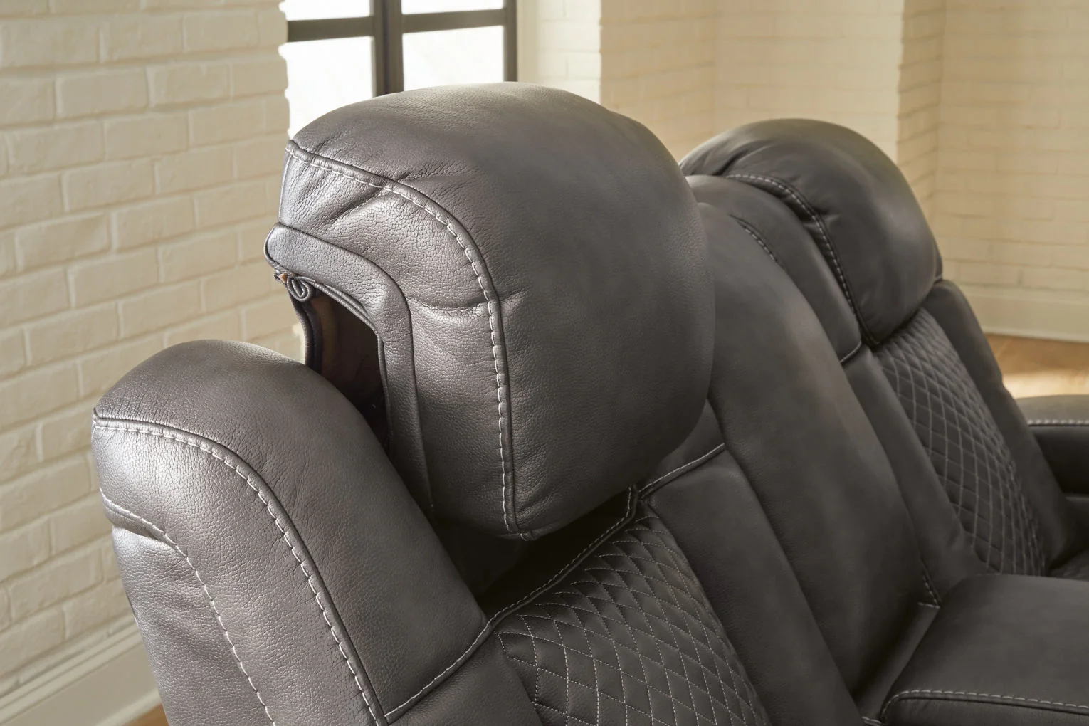 Fyne-Dyme Living Room Set - Image 33