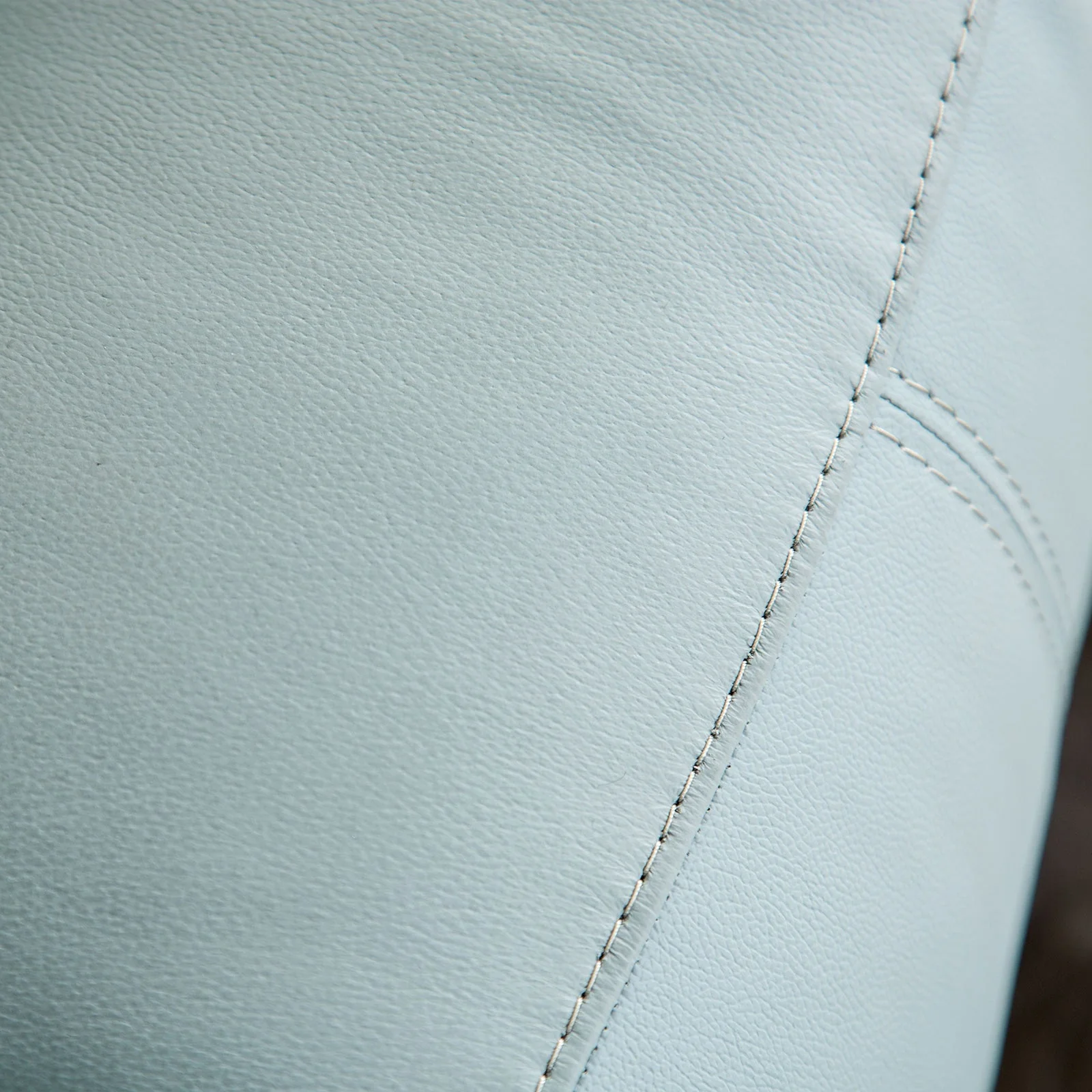 Glarus Powder Blue Leather Match Recliner - Image 3