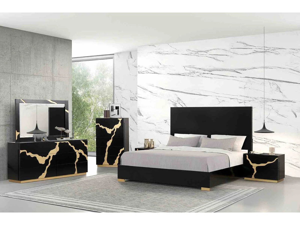 Goldsberg Black/Gold 5 Pc. Queen Bedroom Set w/ Chest