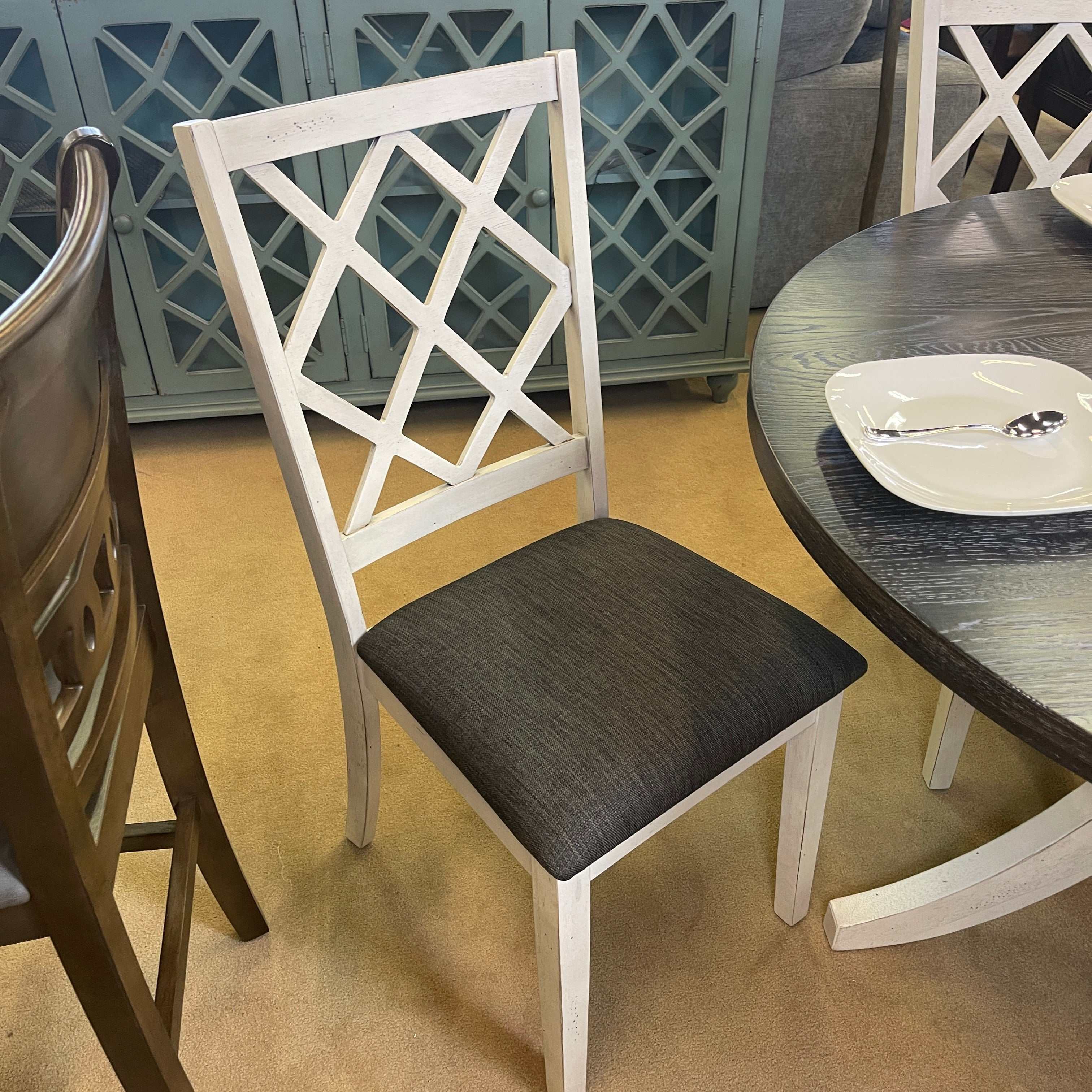 Haleigh Antique White & Gray Side Chair (Set of 2) - Image 5
