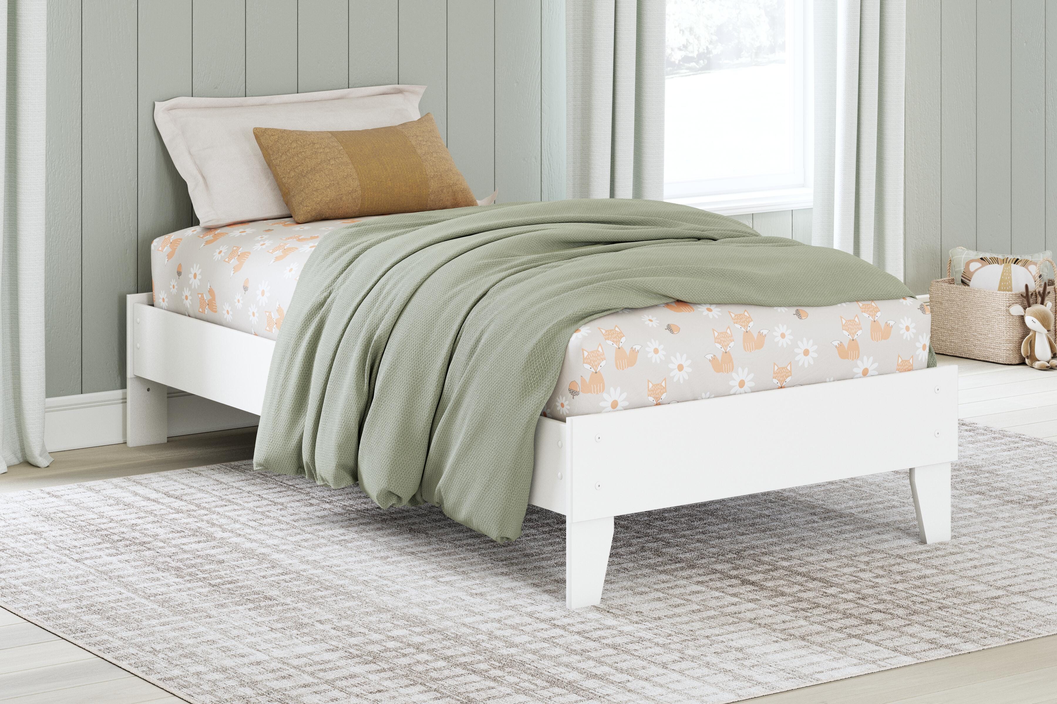 Hallityn Platform Bed - Image 4