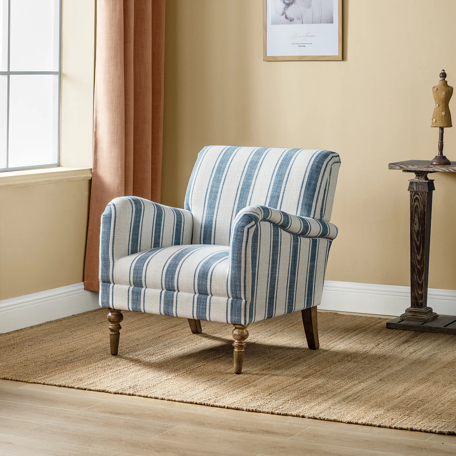 Quentin Amchair in Navy