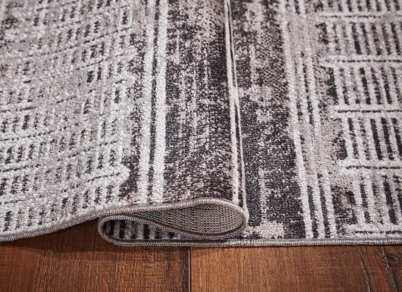 Henchester Washable Rug - Image 4