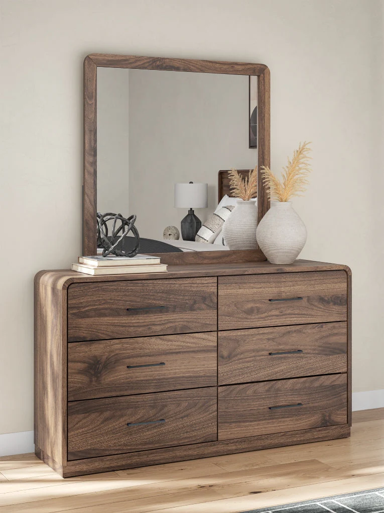 Hollinaze Dresser and Mirror - Image 2