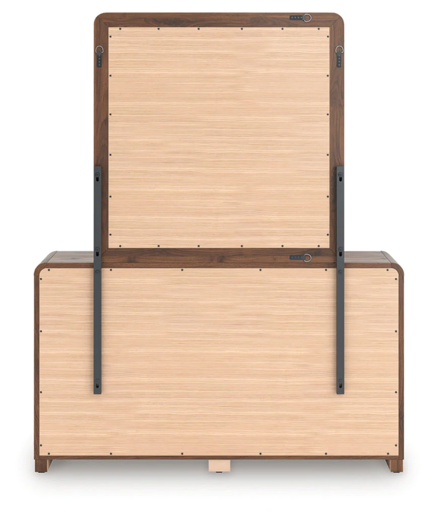 Hollinaze Dresser and Mirror - Image 5