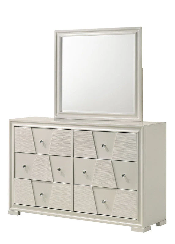 Holsted White 4 Pc. Queen Bedroom Set - Image 3