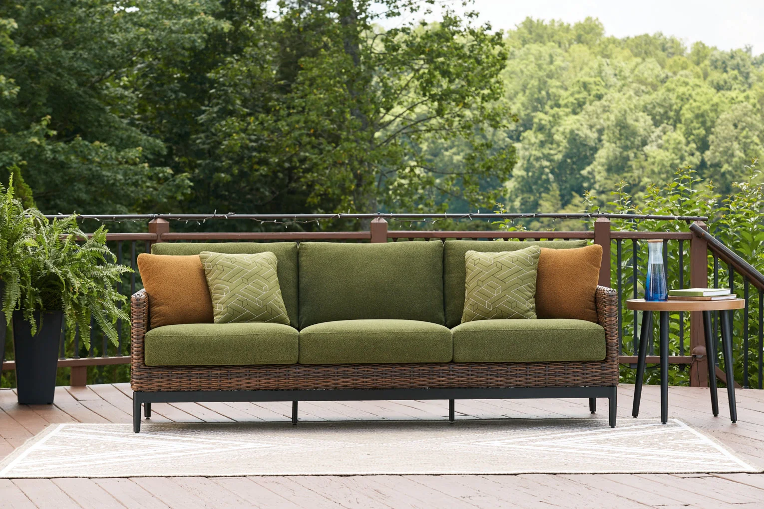 Horizon Hall Outdoor Seating - Image 7