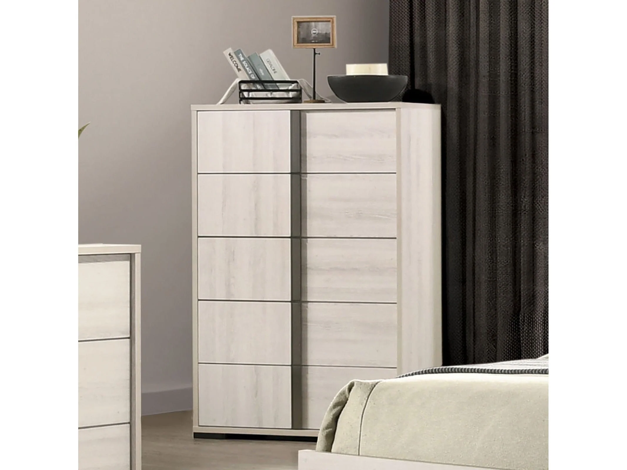 Horten Whitewash Chest