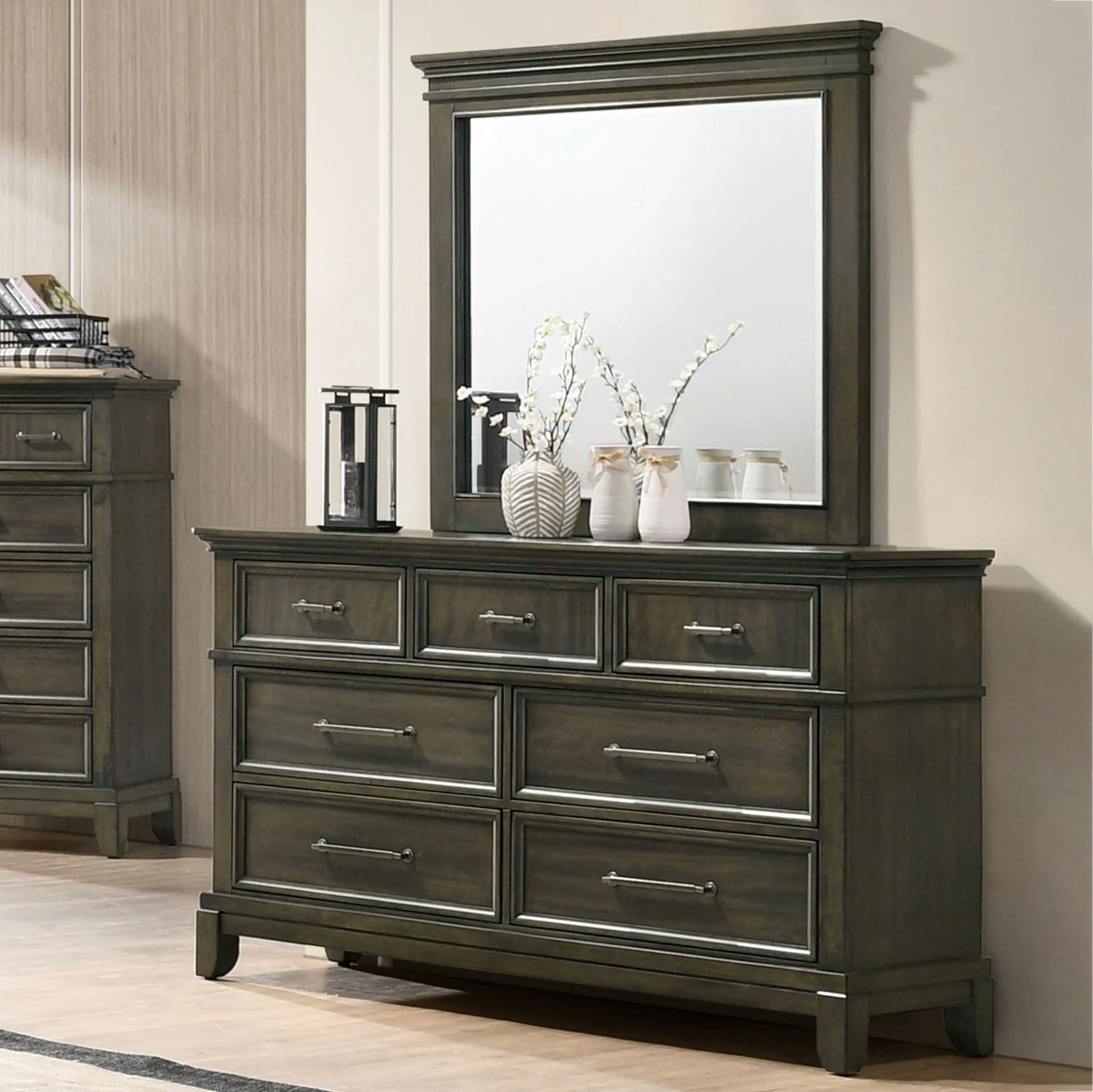 Houston Gray 5 Pc. Queen Bedroom Set w/ Chest - Image 5