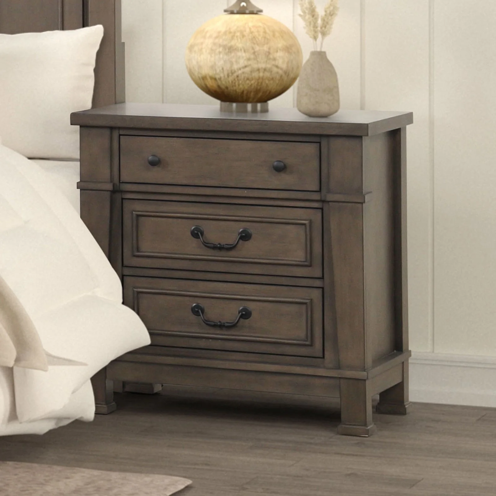 Huddersfield Dark Brown Queen 5 Piece Bedroom Set w/2 Nightstands - Image 3