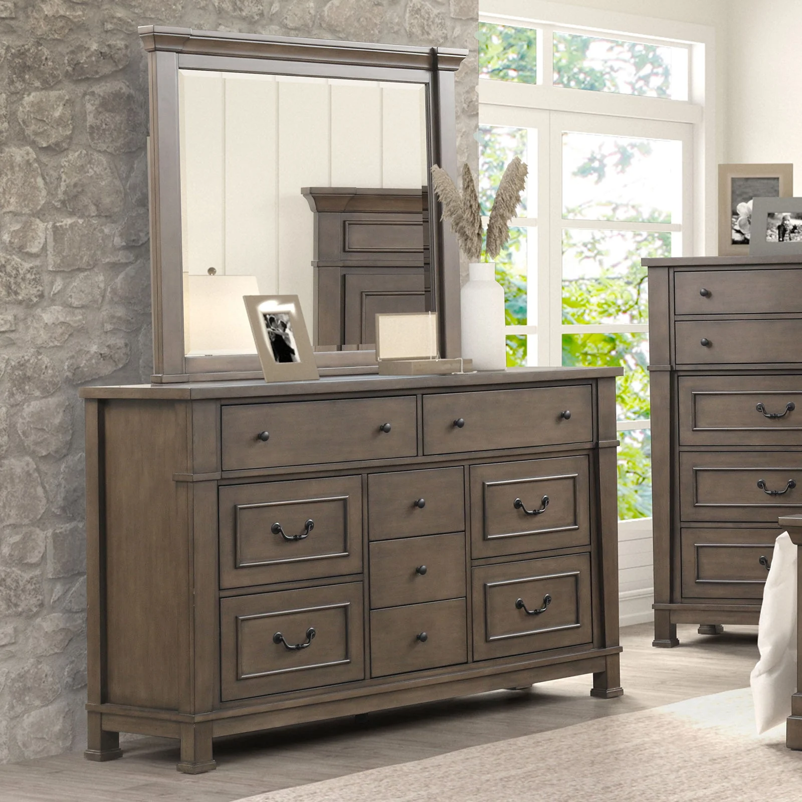 Huddersfield Dark Brown Queen 5 Piece Bedroom Set w/Chest - Image 6