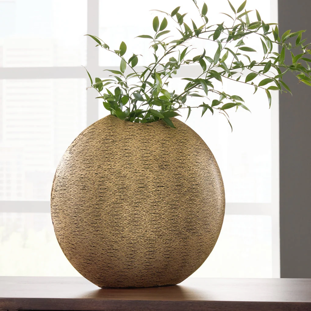 Iansboro Vase - Image 4