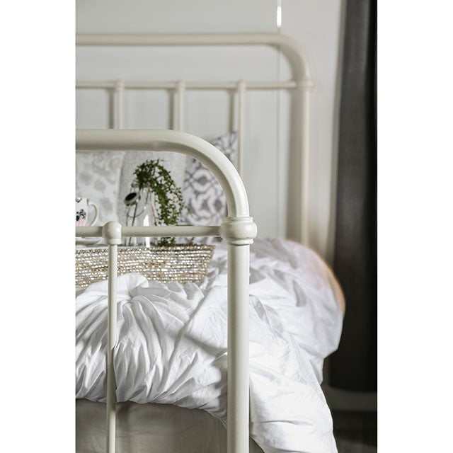 iria Vintage White Eastern King Bed - Image 7
