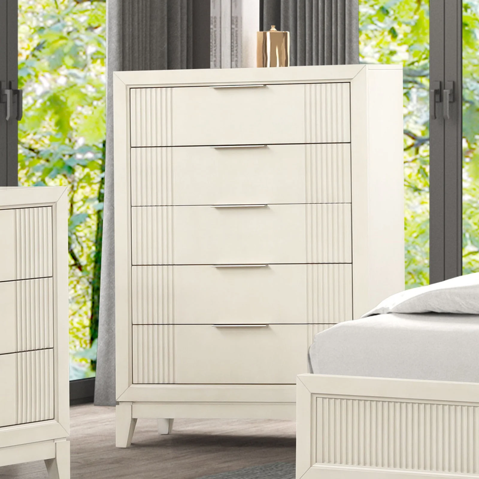Isadore White Chest - Image 2