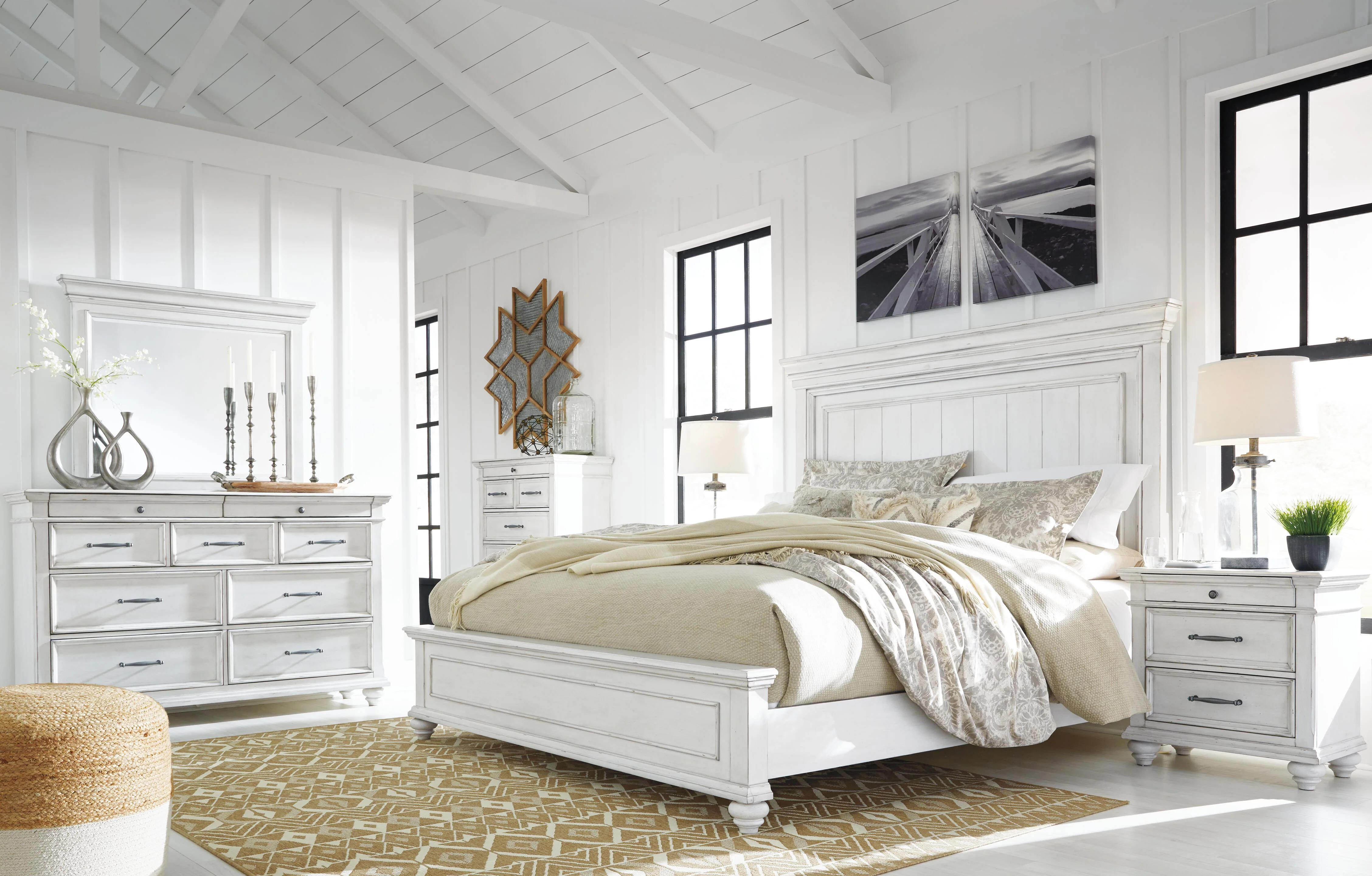 Kanwyn Panel Bed Bedroom Set