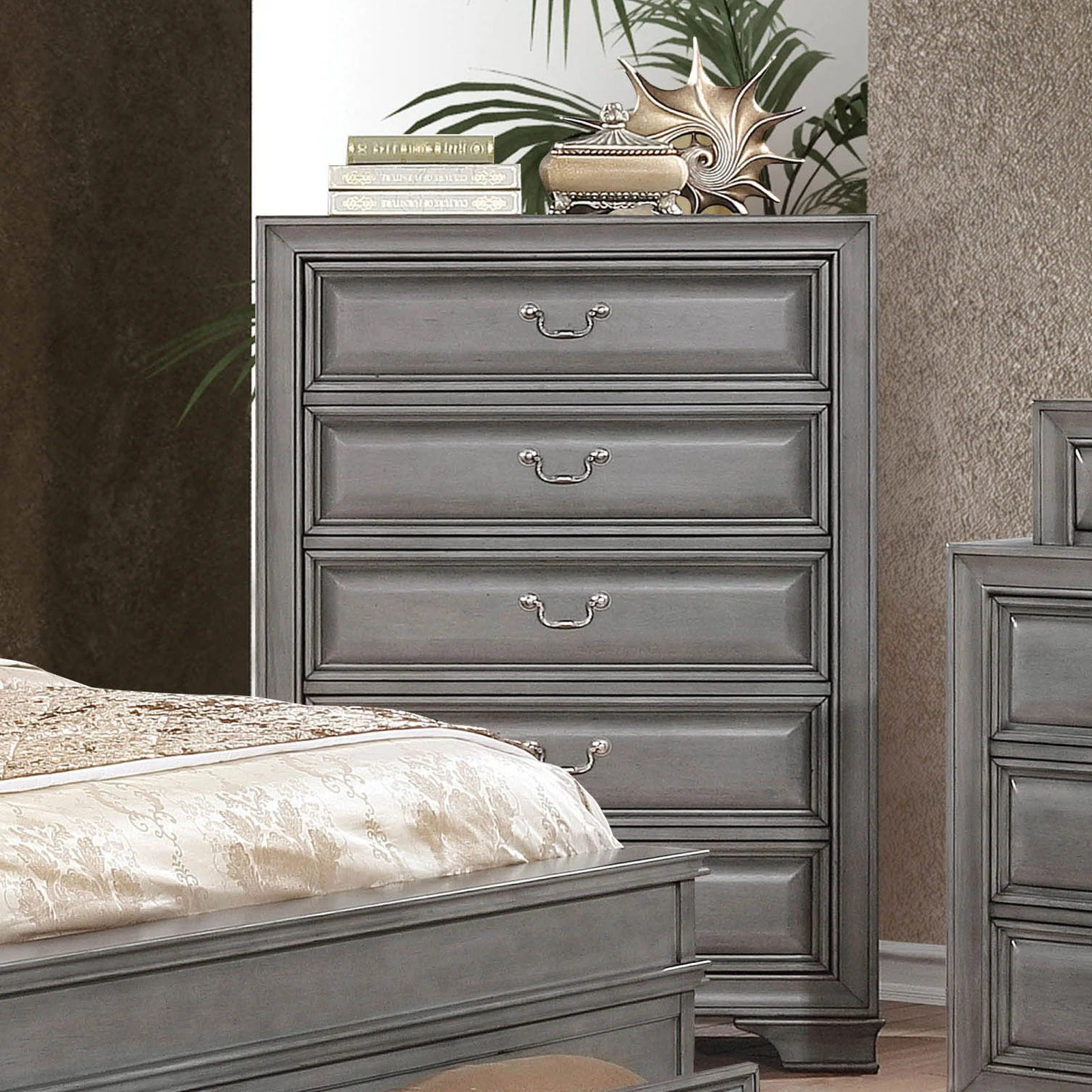 Katherine Gray 5 Pc. Queen Bedroom Set w/ Chest - Image 3