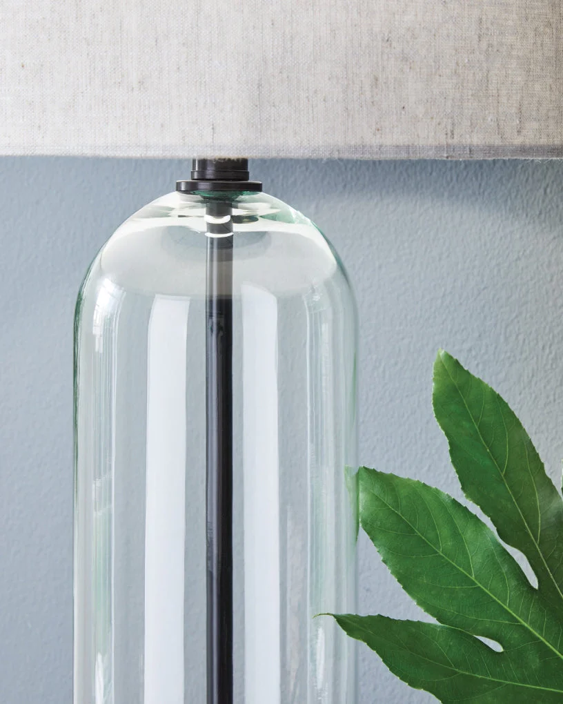 Kerrbrook Glass Table Lamp - Image 3