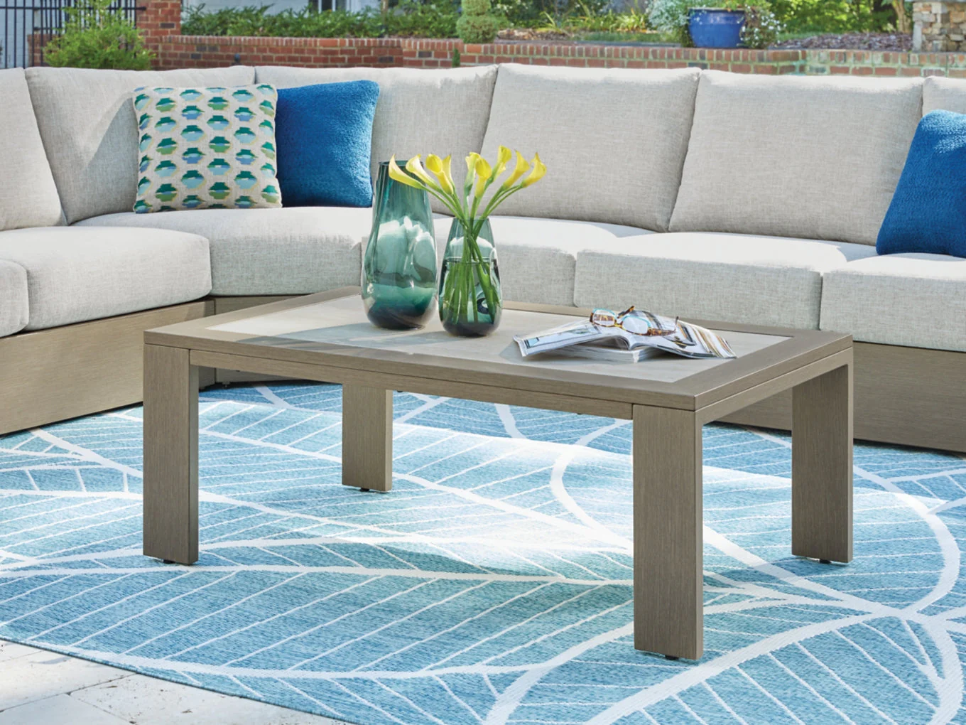 Kimpton Isle Table - Image 3