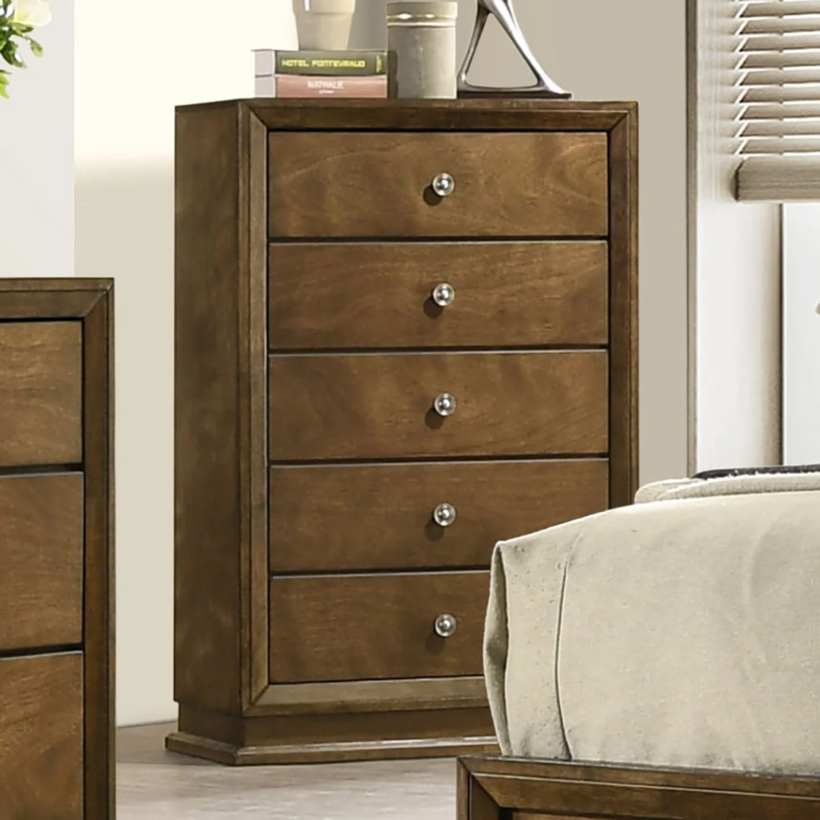 Kirkham Walnut Queen 5 Piece Bedroom Set w/Chest - Image 3