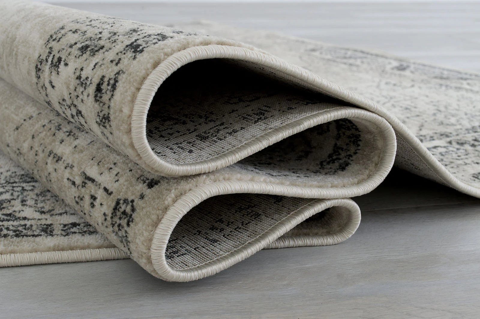 Kozlu Beige 5' X 7' Area Rug - Image 5