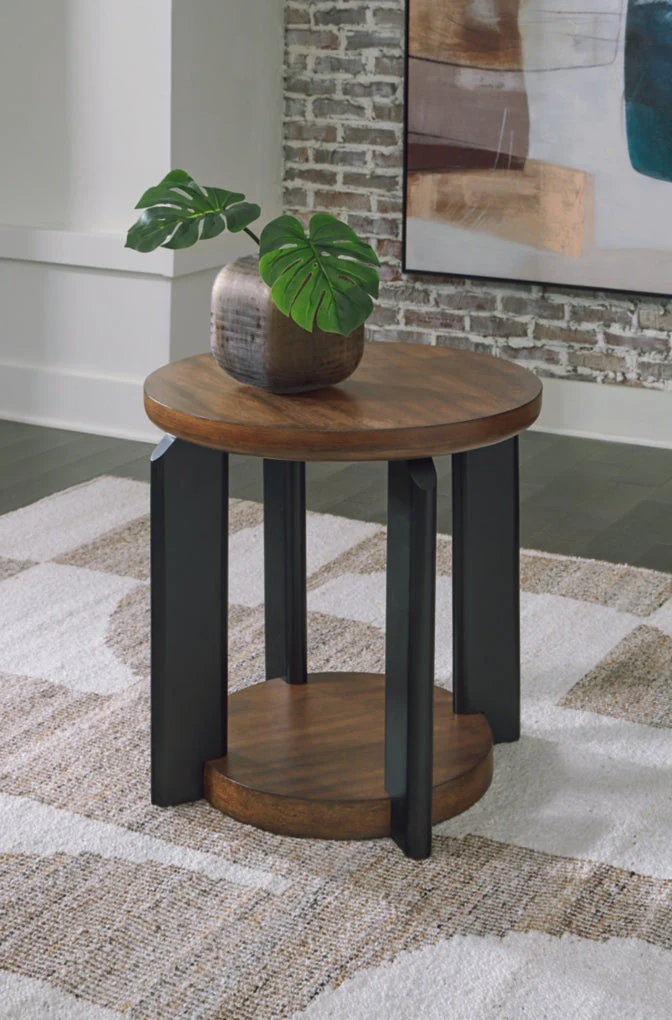 Kraeburn Round End Table - Image 2