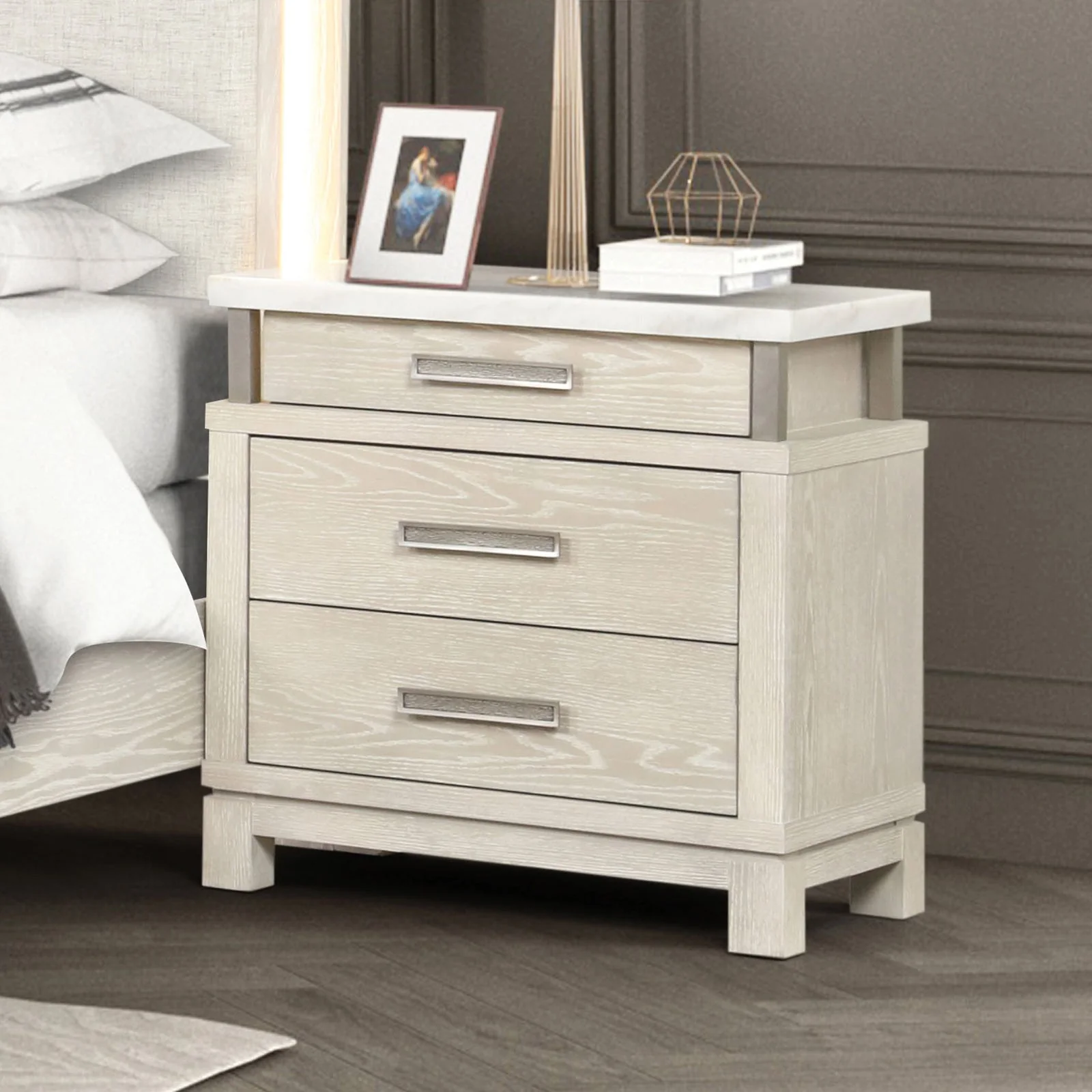 Lafayette Weathered Gray Queen 4 Piece Bedroom Set - Image 3