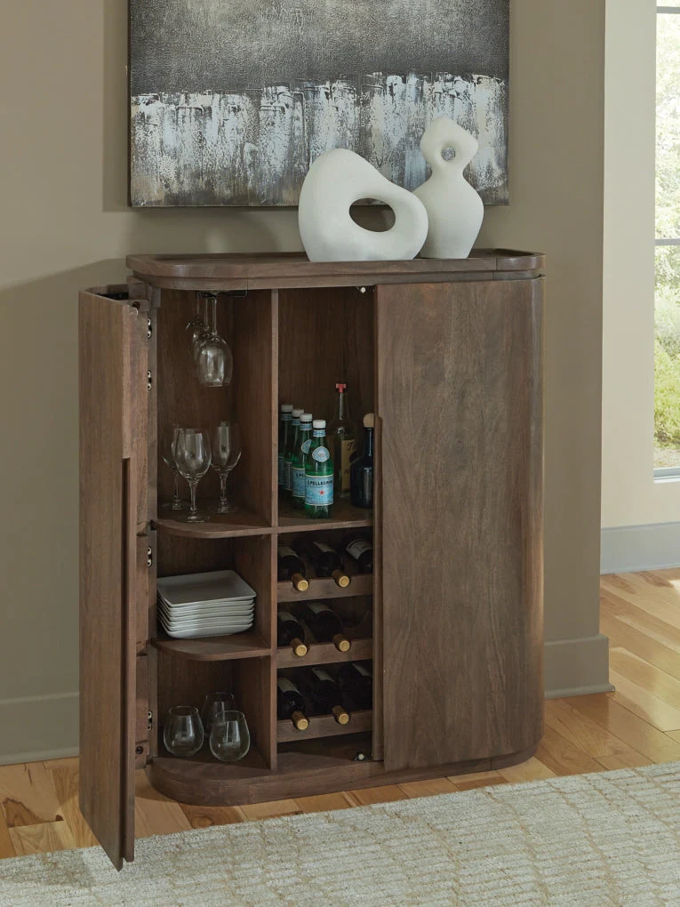 Landermont Bar Cabinet - Image 5