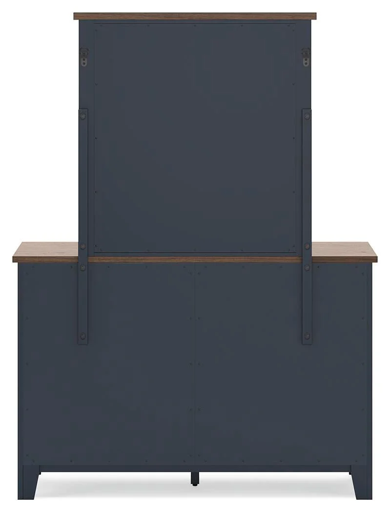 Landocken Panel Headboard Bedroom Set - Image 17