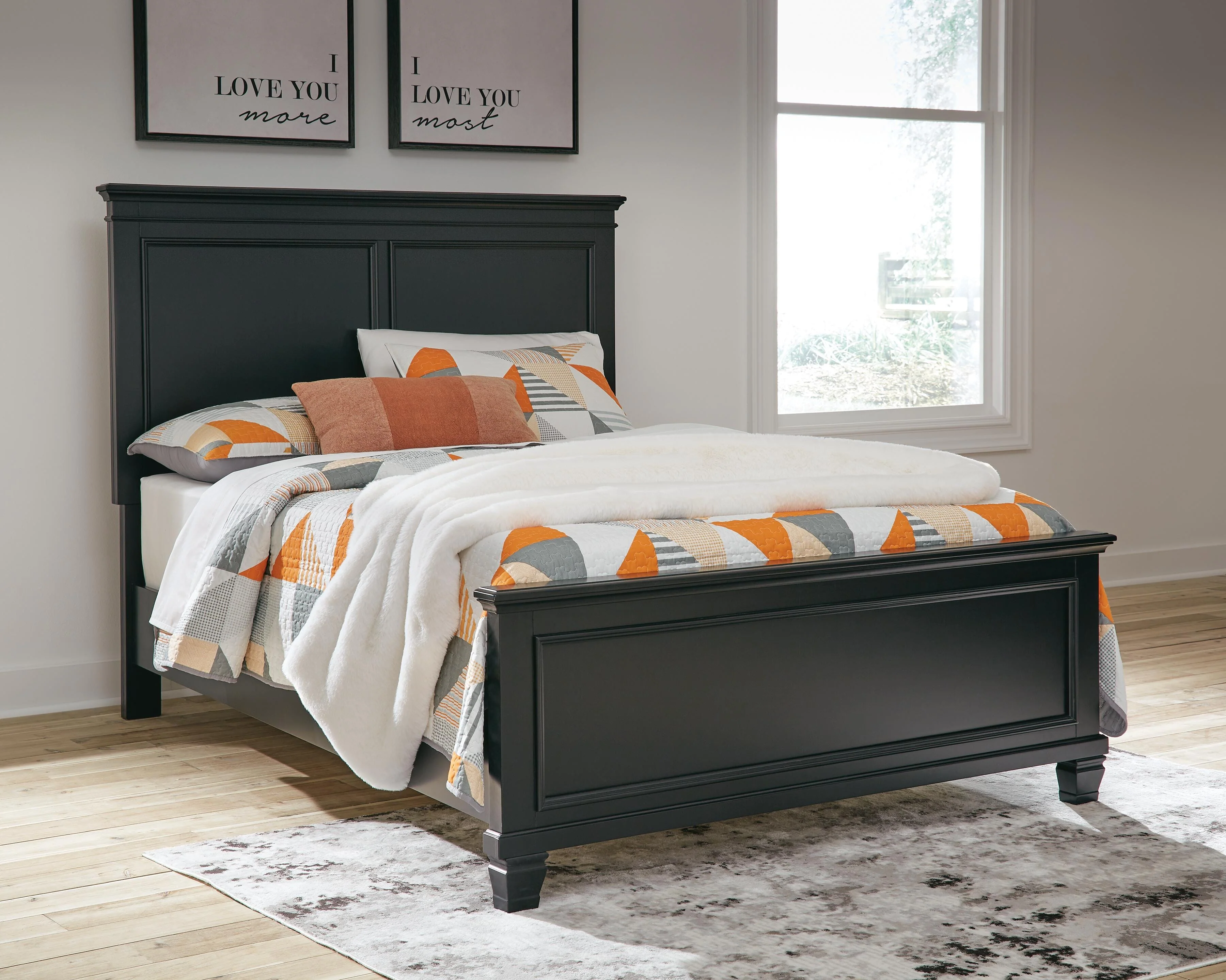 Lanolee Panel Bed - Image 5