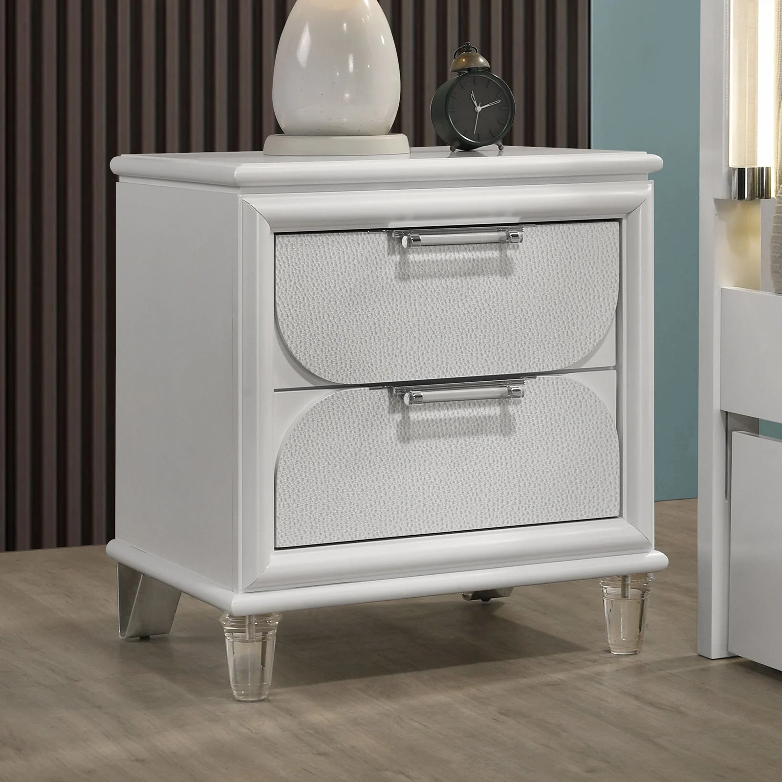 Lareina Pearl White Twin 5 Piece Bedroom Set w/Chest - Image 8