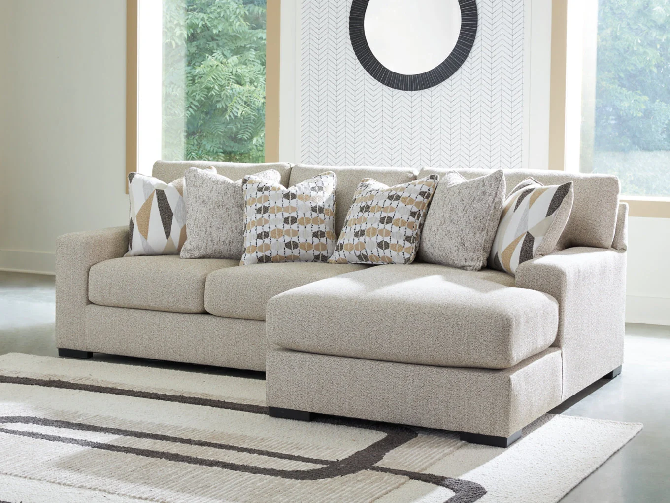Laurelgrove 2-Piece Sectional Sofa Chaise - Image 4