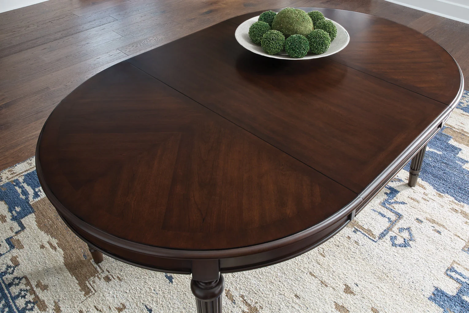 Lavinton Oval Dining Room Extension Table - Image 9