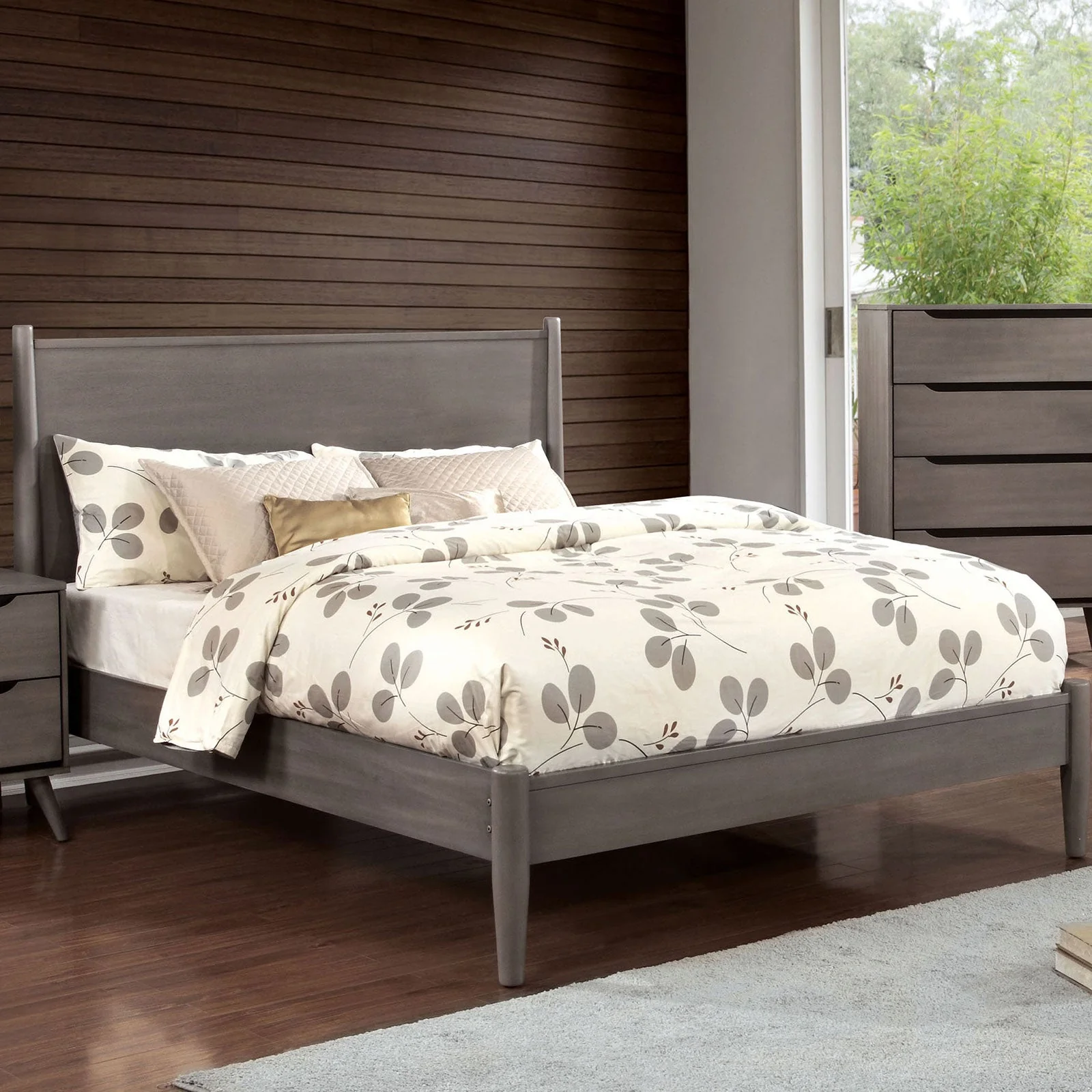 Lennart Gray 5 Pc. Queen Bedroom Set w/ 2NS - Image 2