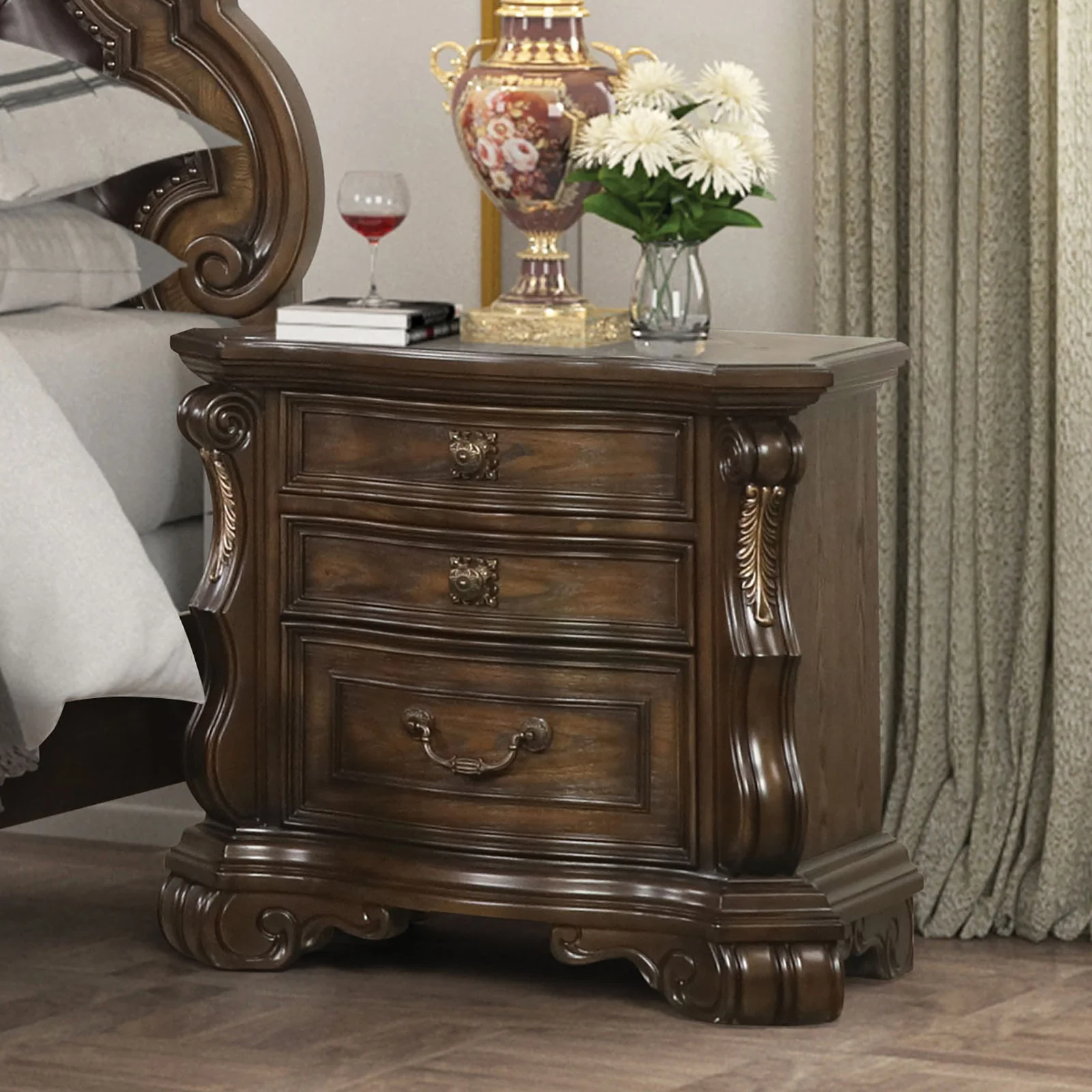 Leovanni Dark Brown Queen 5 Piece Bedroom Set w/Chest - Image 3
