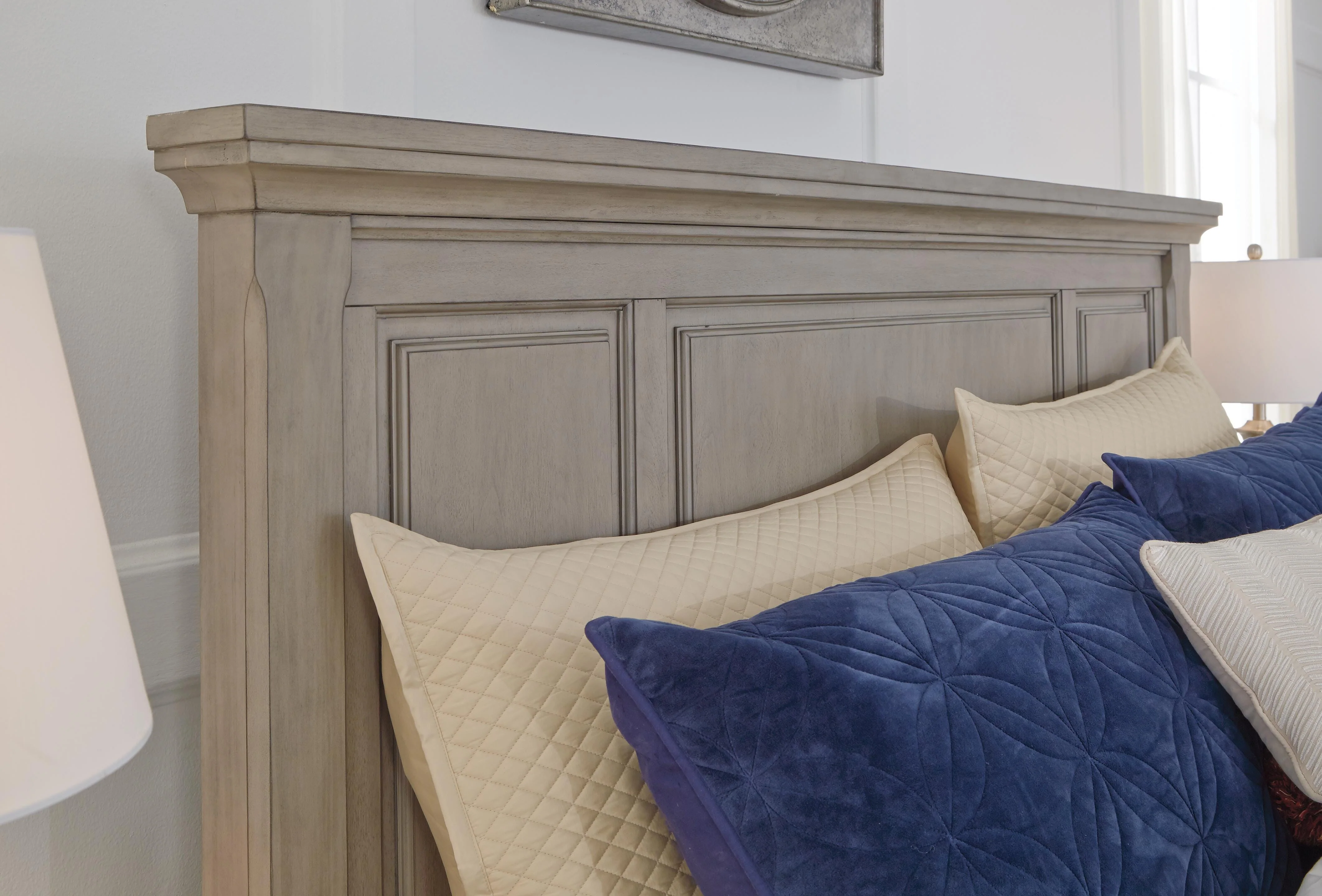 Lettner Panel Bed - Image 4