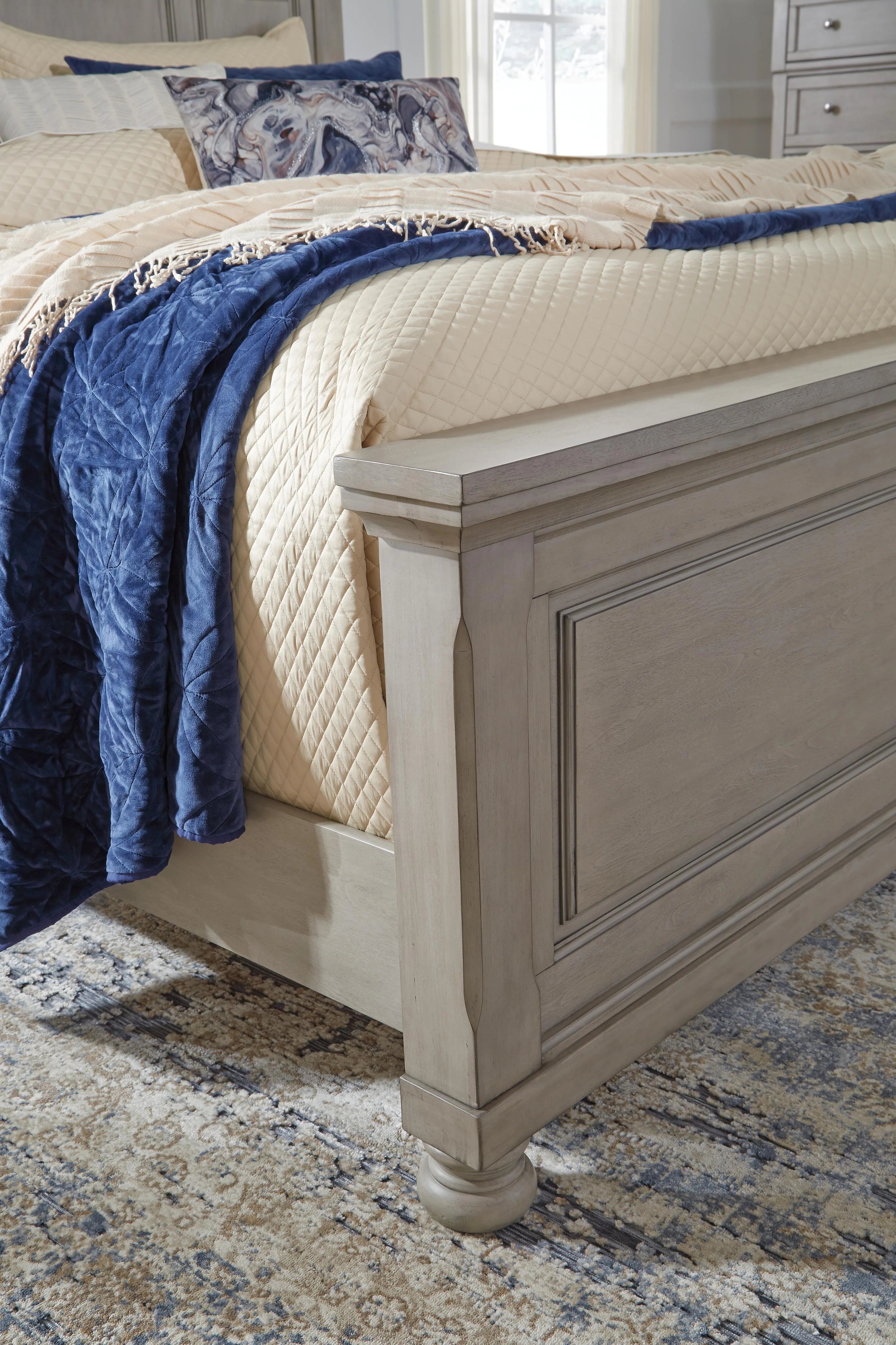 Lettner Panel Bed - Image 5
