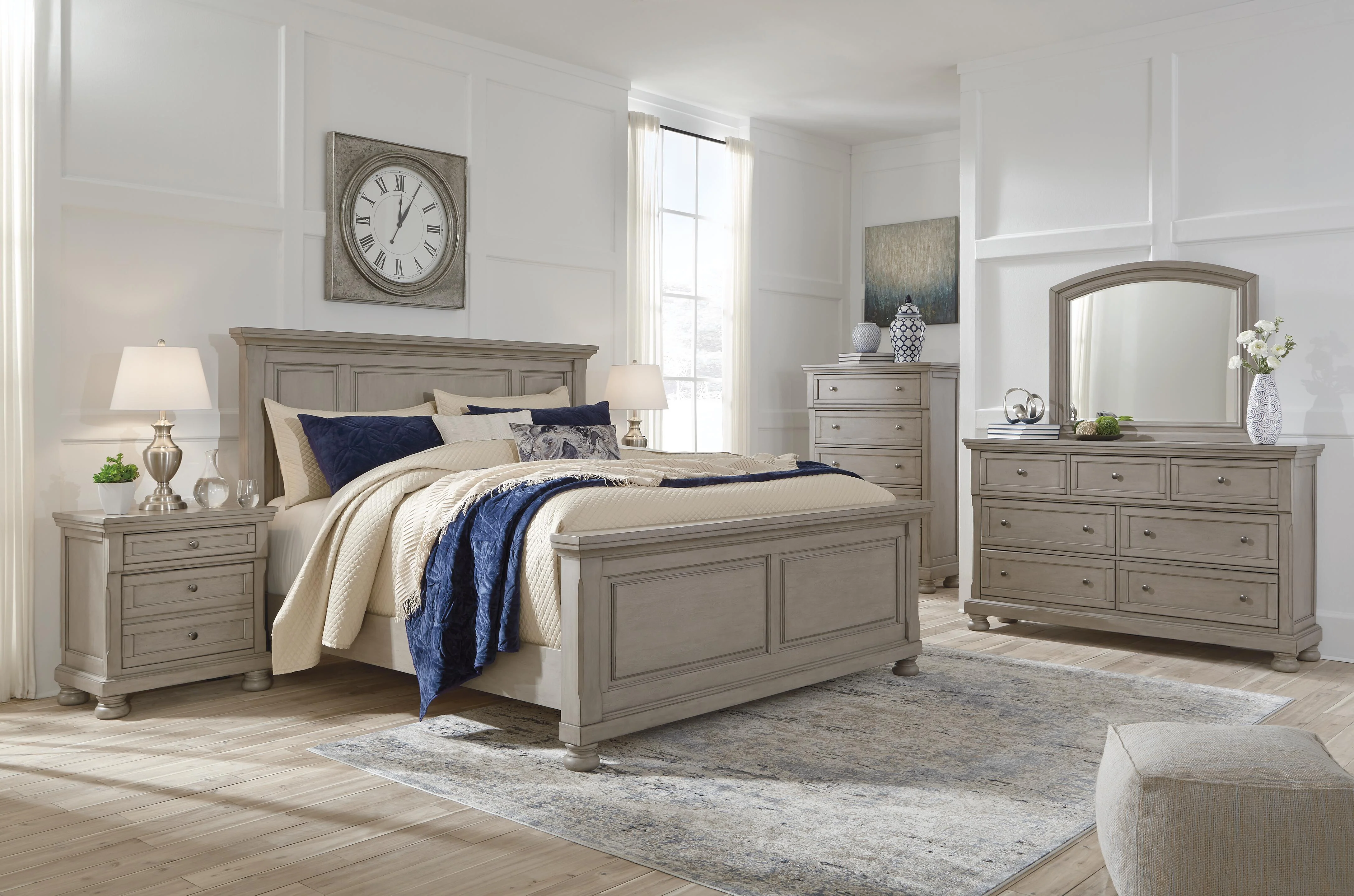 Lettner Panel Bed Bedroom Set - Image 5