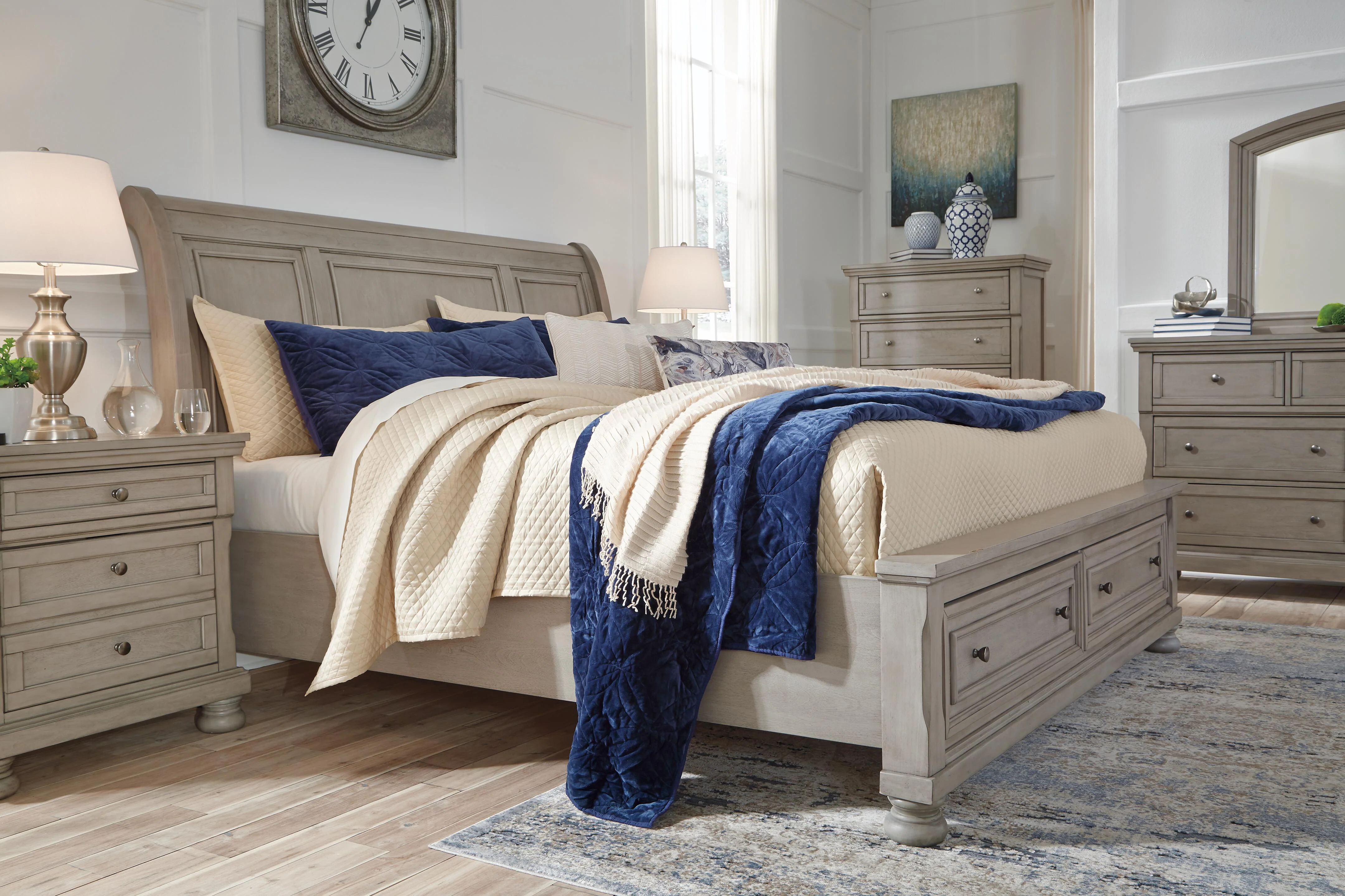 Lettner Sleigh Bed with 2 Storage Drawers - Image 3